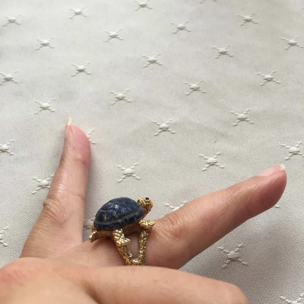 Vintage 14k Gold Turtle Ring with Blue Stone Shell